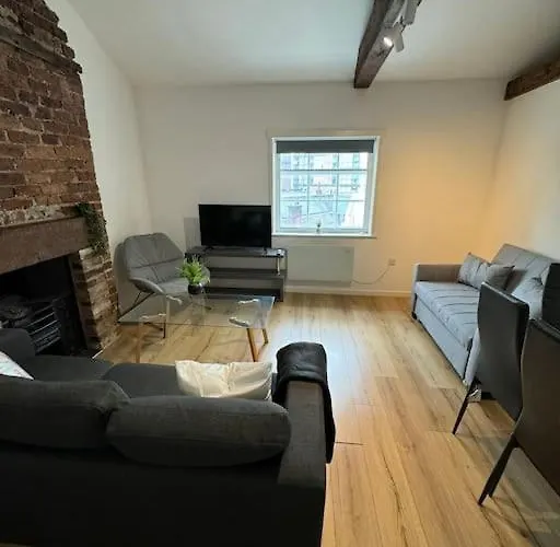 Comfy Flat For 6 In City Center Gs306