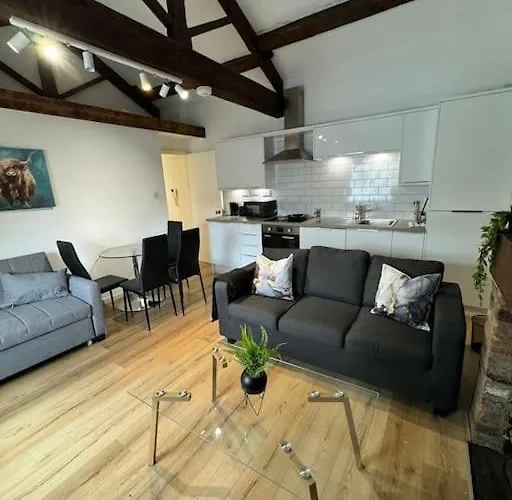 Comfy Flat For 6 In City Center Gs306